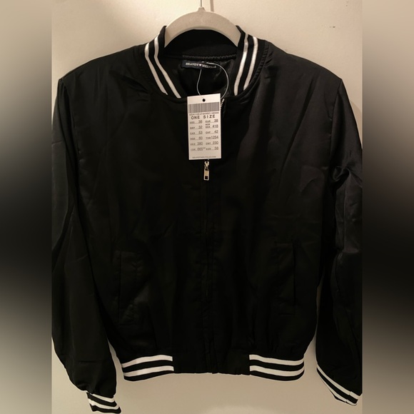 Silky Puffer Liz Brandy Melville jacket - Picture 6 of 9